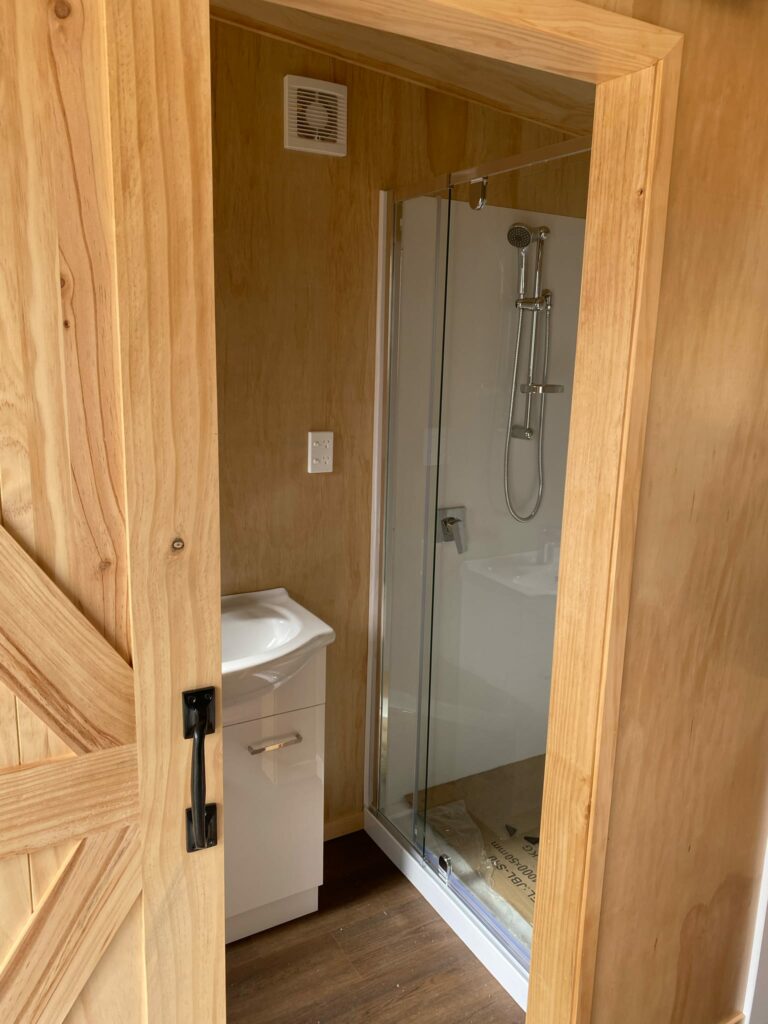 Ace_portable_buildings_team_ensuited_studio_tralier_home_6