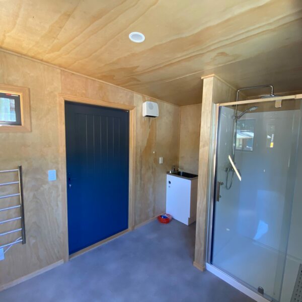 Ace_portable_buildings_team_trailer_home_bathroom_2